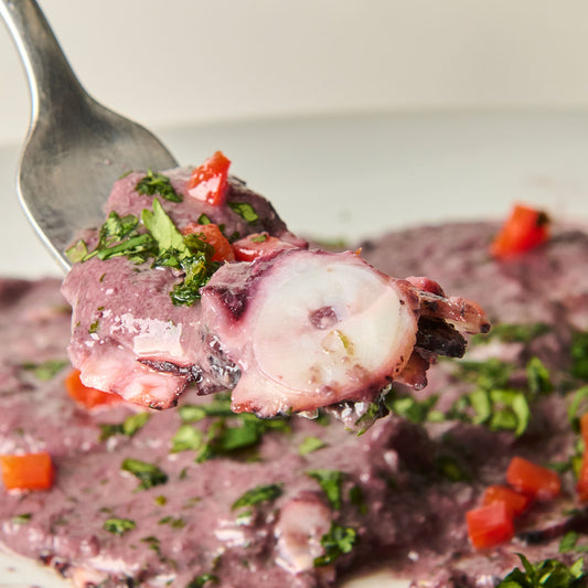 Carpaccio  de Pulpo con salsa al olivo